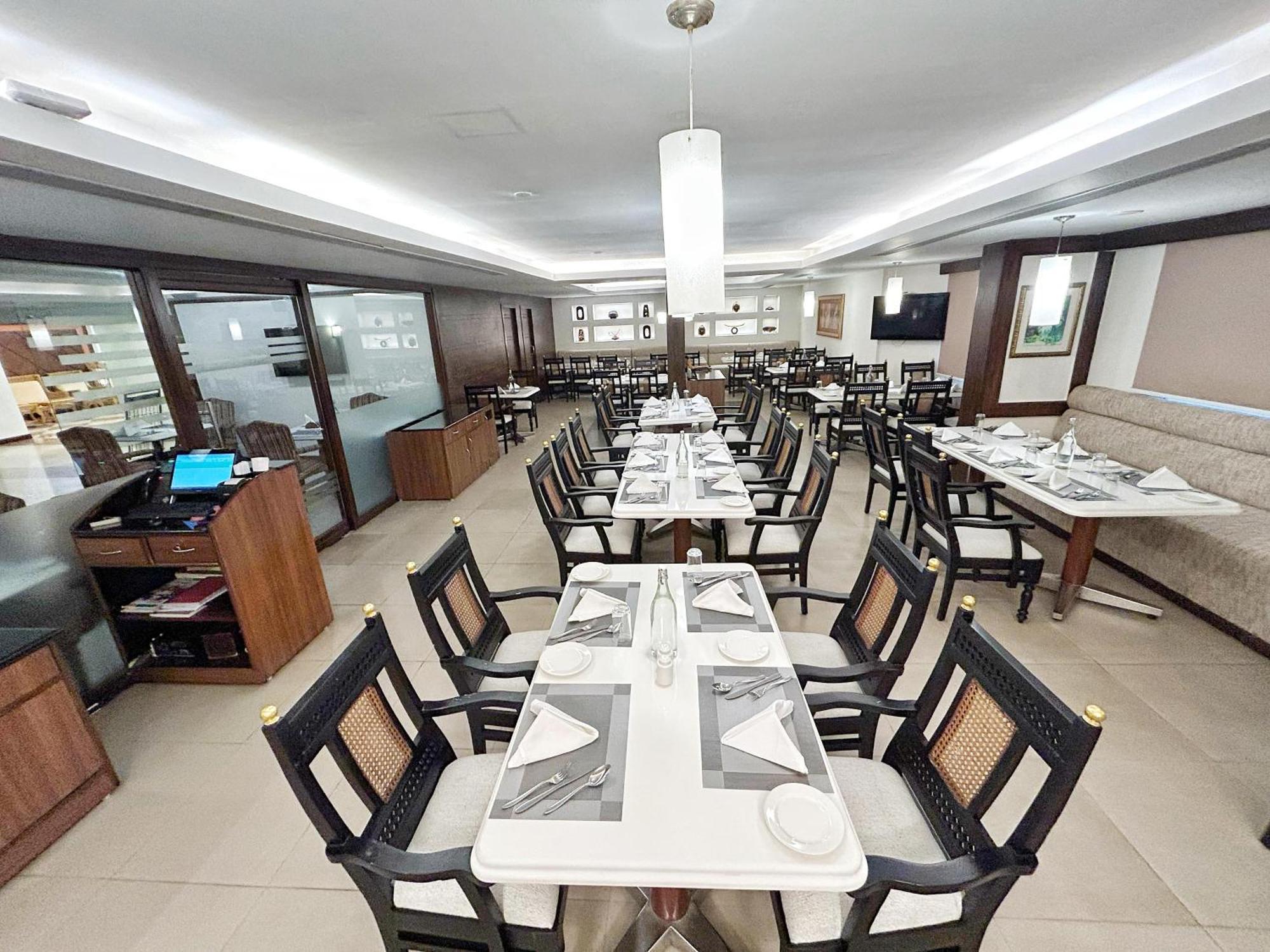 Hotel The Residency Karur Exterior foto
