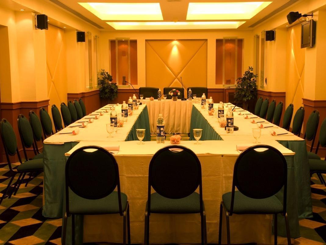 Hotel The Residency Karur Exterior foto