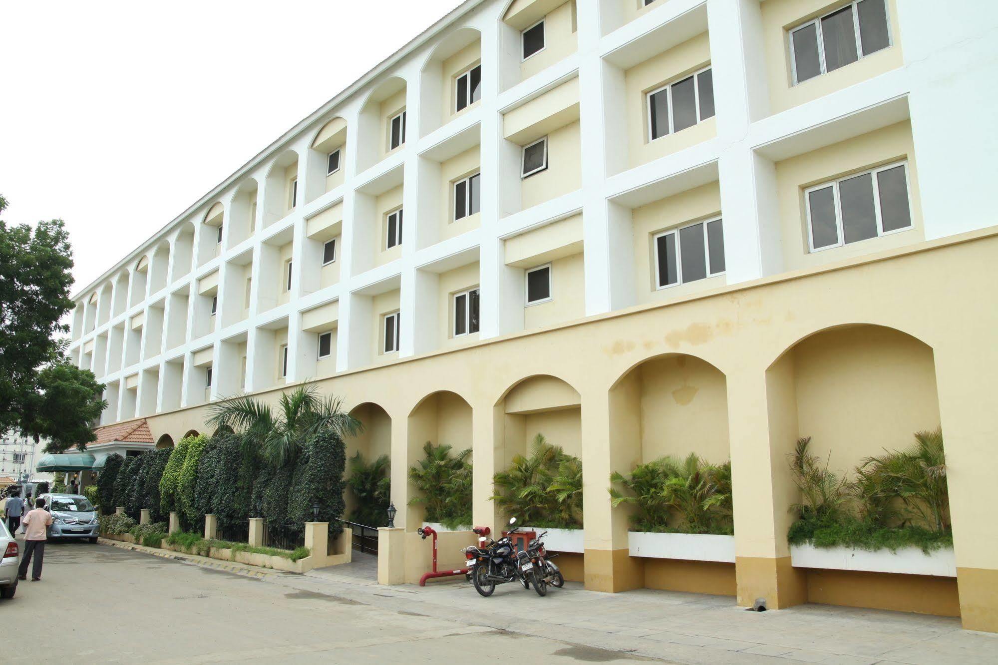 Hotel The Residency Karur Exterior foto